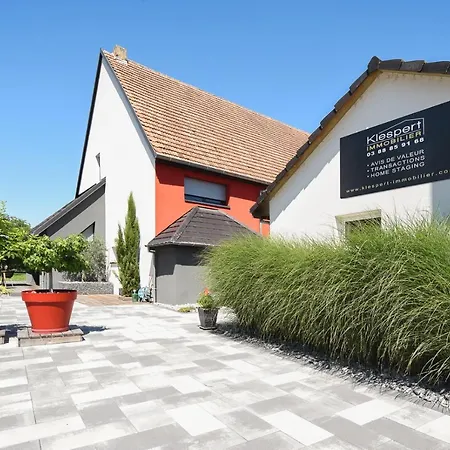 Alsace Cosy Oda ve Kahvaltı 4*